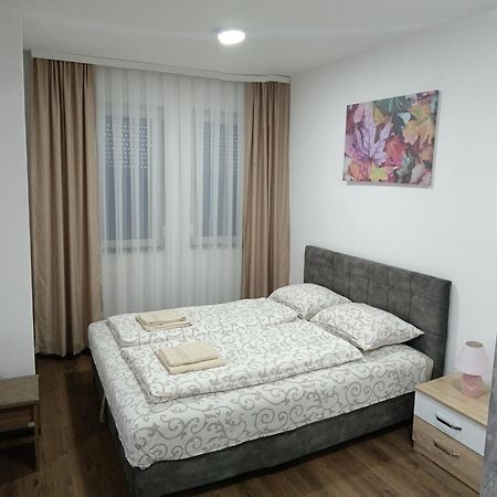 Apartmani Centar Сьєниця Екстер'єр фото