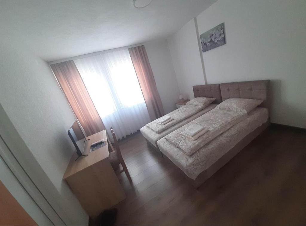 Apartmani Centar Сьєниця Екстер'єр фото